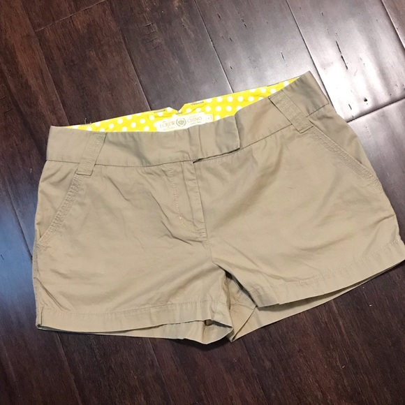 J. Crew Pants - EUC J. Crew 3” chino shorts. Size 8
